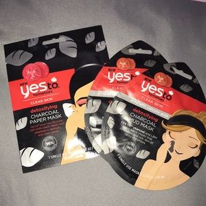 ‘Yes to Tomatoes’ Charcoal Masks